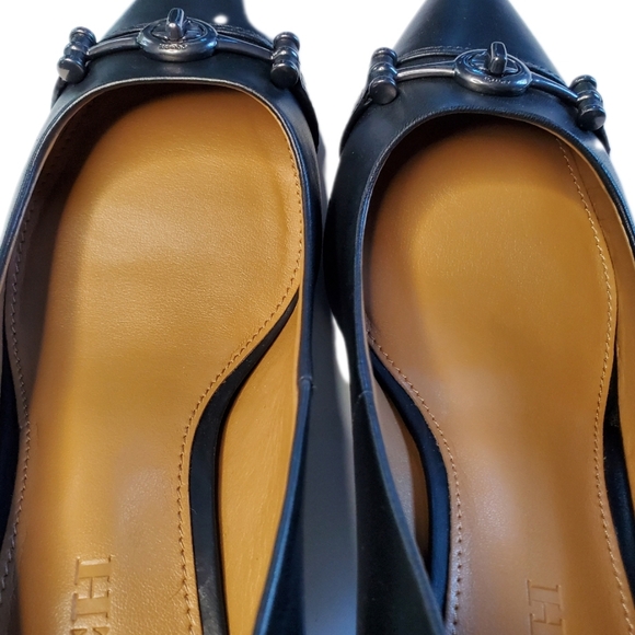 COACH NWB Lauri Pointed-Toe Pump Black with Signature Turnlock Hardware Sz 7.5 - Picture 3 of 9
